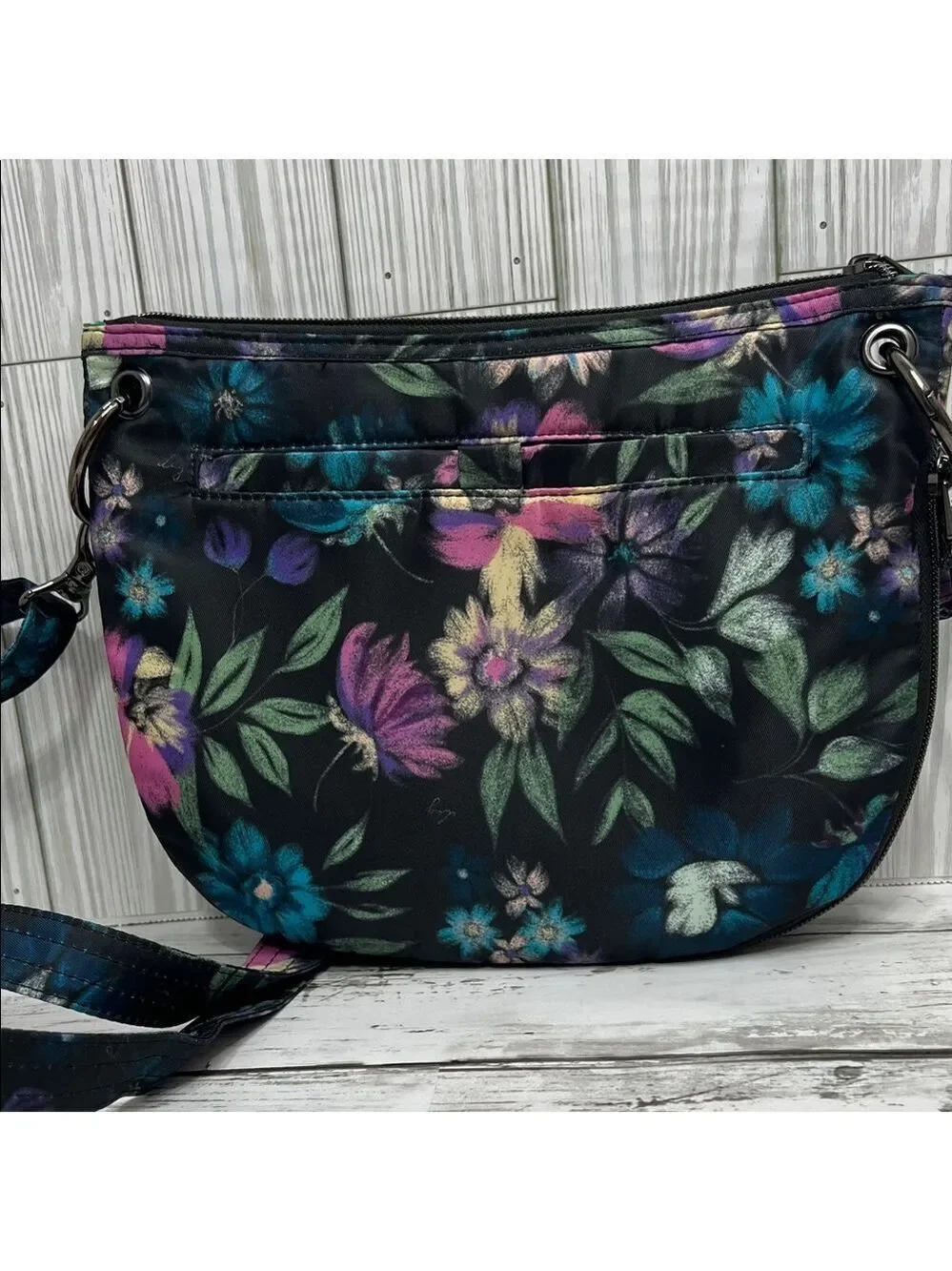 lug swivel crossbody